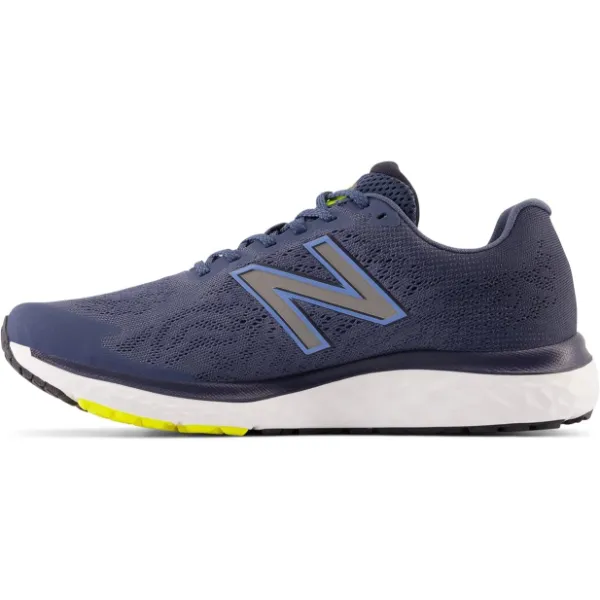 Calzature New Balance M680CN7